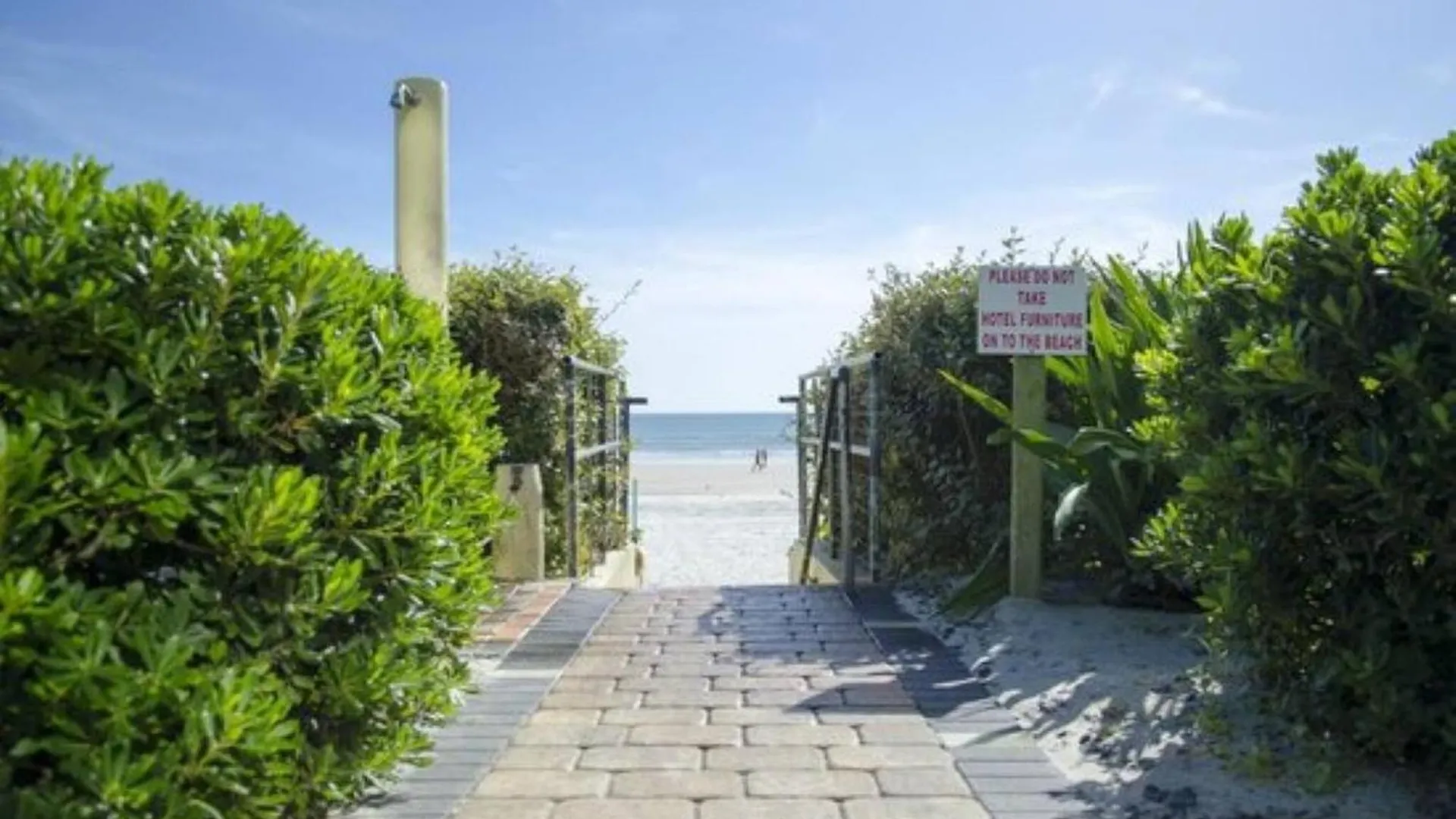 Fabulous Oceanfront Studio W/Kitchen, Tiki Bar Daytona Beach